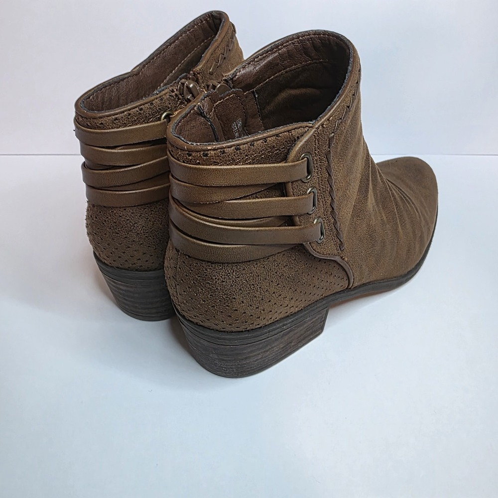 brown faux leather Baretraps Guenna ankle booties Size 7 1/2 M - Picture 6 of 7